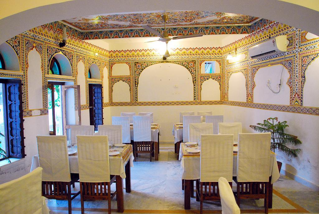 Hotel Radhika Haveli, Mandawa Mandāwa Exterior foto